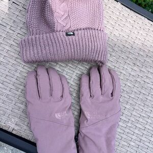 The North Face Women's winter Knit Beanie & Gloves bundle set